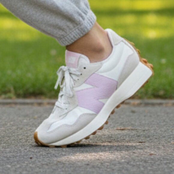 New Balance 327 Womens Sneakers Shoes Moonbeam & December sky various size 6 - Picture 7 of 16